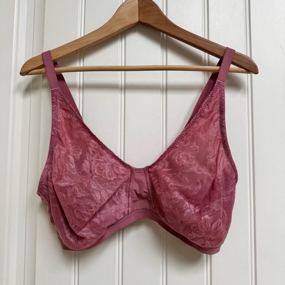 NWOT Understance Lace Bralette in Berry Pink. Size 40D/DD